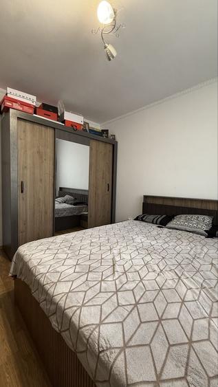 Apartament cu 3 camere decomandat în Rahova