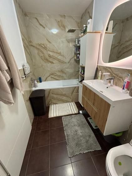 Apartament cu 3 camere, 66 mp, parcare, zona KIK - 8