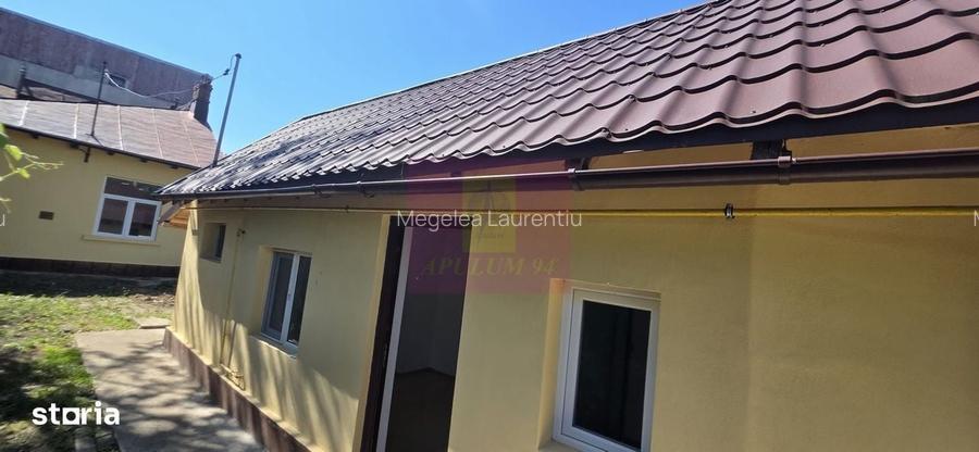 Casa cu 2 camere de vanzare in Campina
