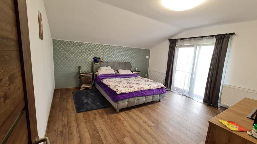 Casă cu 4 camere în Mihai Viteazu