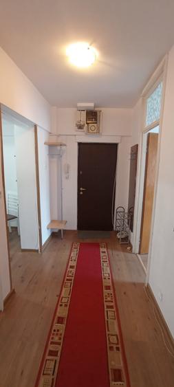 Apartament cu 2 camere decomandat în Calea Victoriei