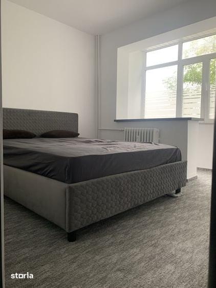 Apartament cu 2 camere decomandat în Podu Roș