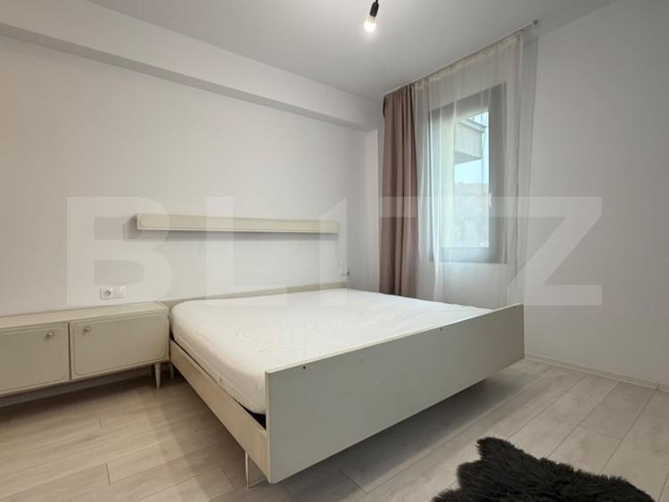 Apartament cu 3 camere decomandat, mobilat în Bartolomeu