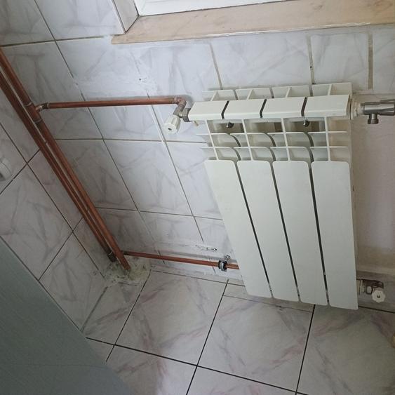 Garsonieră decomandată în Decebal