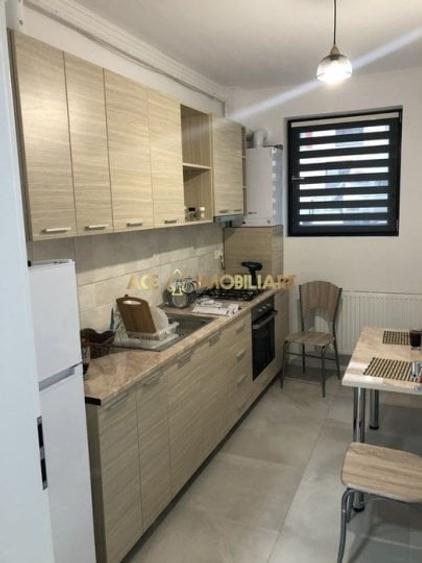 Apartament cu 2 camere decomandat, mobilat în Drumul Taberei
