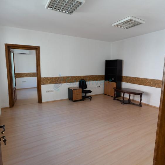 Spațiu comercial, de 382 mp, în Central