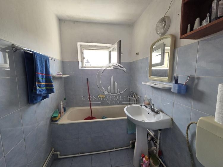 Apartament cu 2 camere semidecomandat în Micro 3