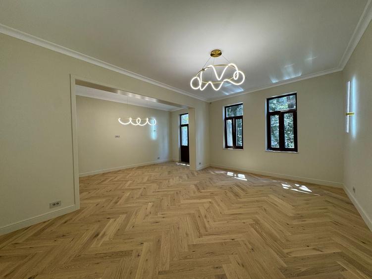 4 camere ||  Mihai Eminescu -Piata Romana || vila interbelica - 2