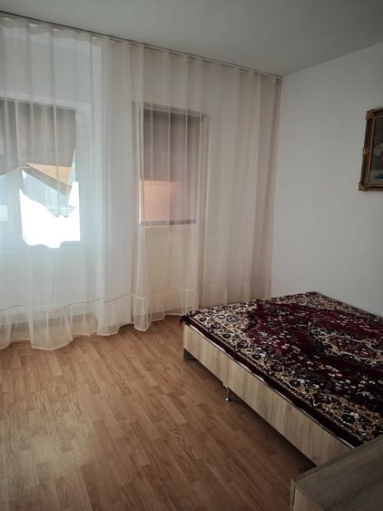 Apartament cu 2 camere decomandat în Micro 3