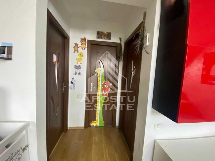 Apartament cu 3 camere decomandat, mobilat în Soarelui