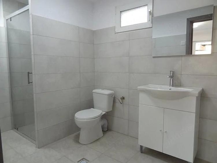 Apartament cu 5 camere în Domnești