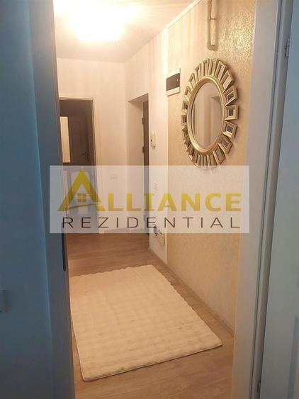 Apartament cu 2 camere decomandat, mobilat în Central
