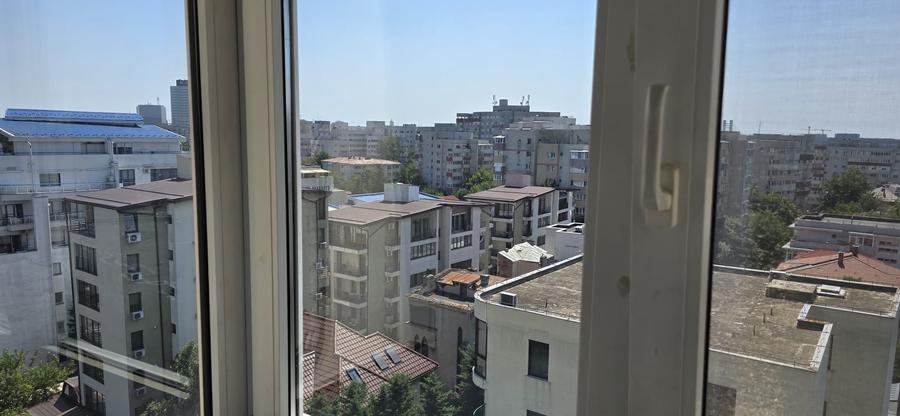 1 Mai - Clucerului, 2 camere, etaj 10, proaspat renovat €500 - 2