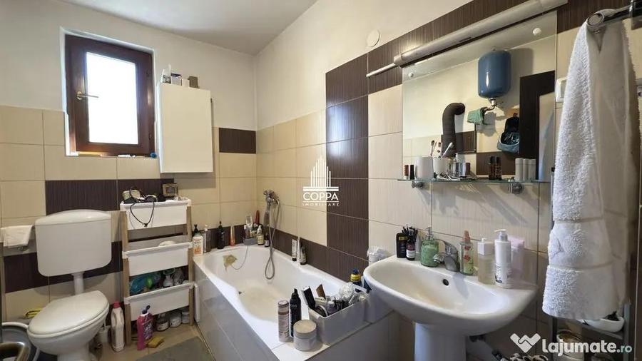 Casă cu 6 camere cu Teren 800 Mp în Central