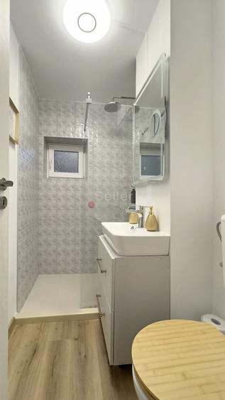 Apartament cu 4 camere decomandat, mobilat în Centrul Civic
