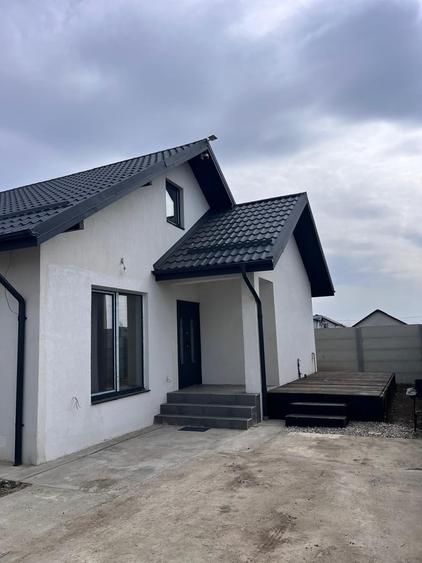 Casă cu 3 camere cu Teren 330 Mp în Pantelimon
