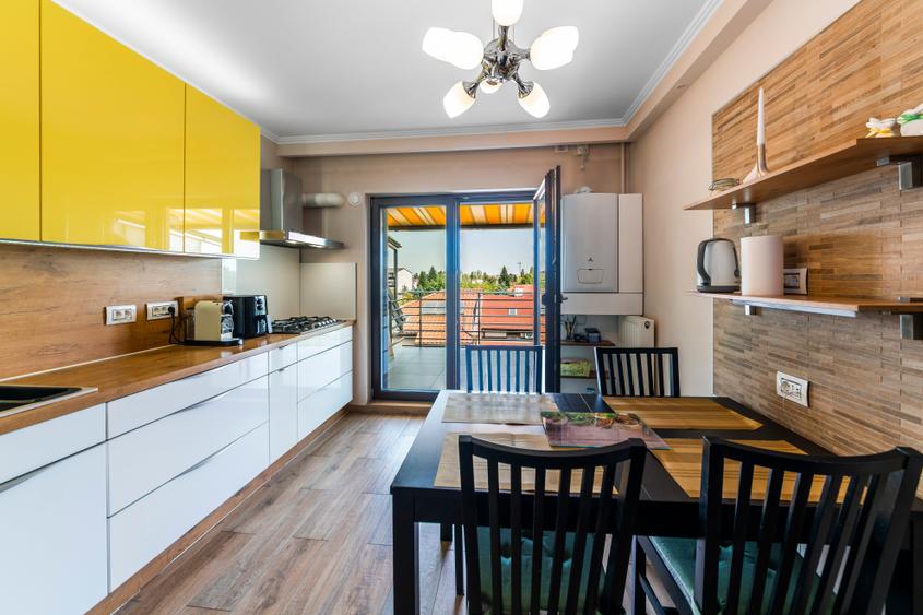 Apartament cu 5 camere decomandat, mobilat în Bucureștii Noi