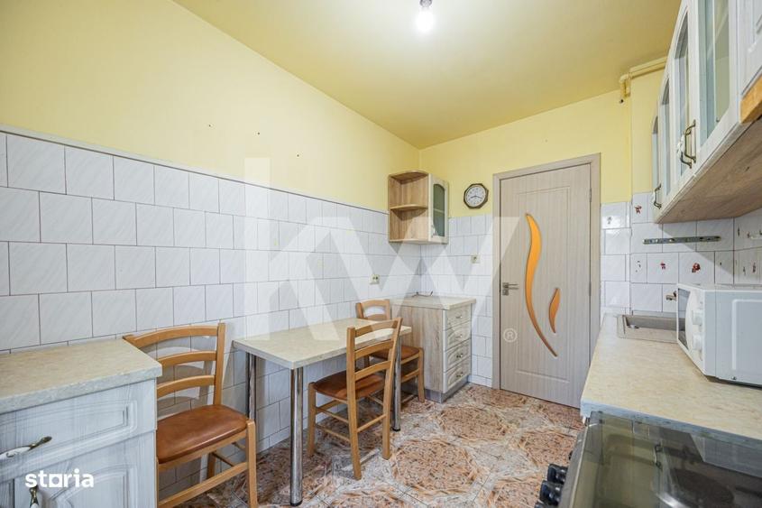Apartament cu 2 camere decomandat în Tractorul