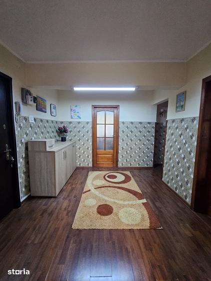 Apartament cu 3 camere decomandat în Nufărul
