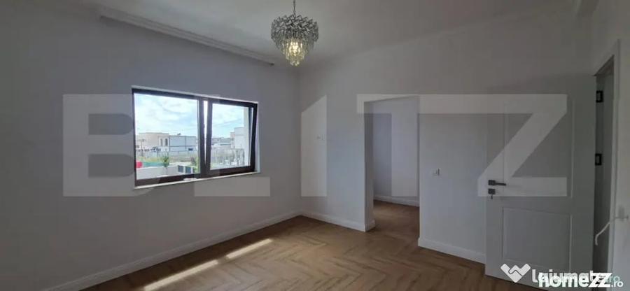 Casă cu 4 camere cu Teren 318 Mp în Pielești