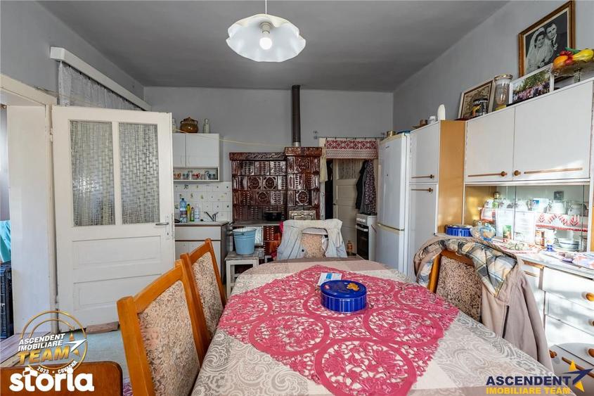 Casă cu 2 camere cu Teren 656 Mp în Brețcu