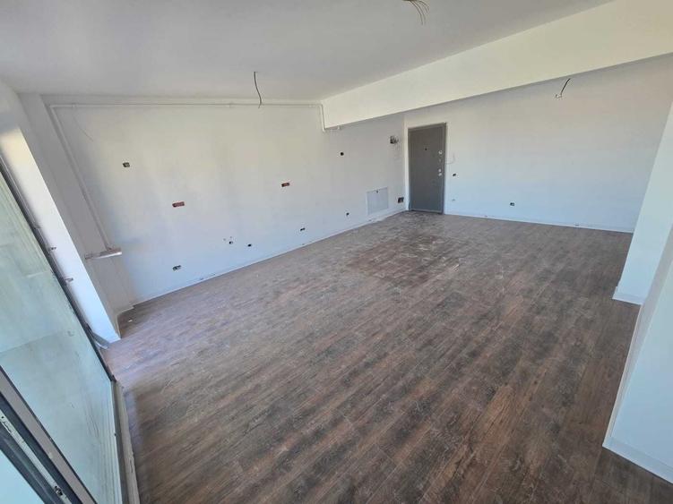 Apartament cu 2 camere decomandat în Exterior Vest