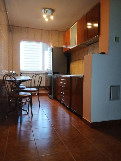 Apartament de vanzare - 4
