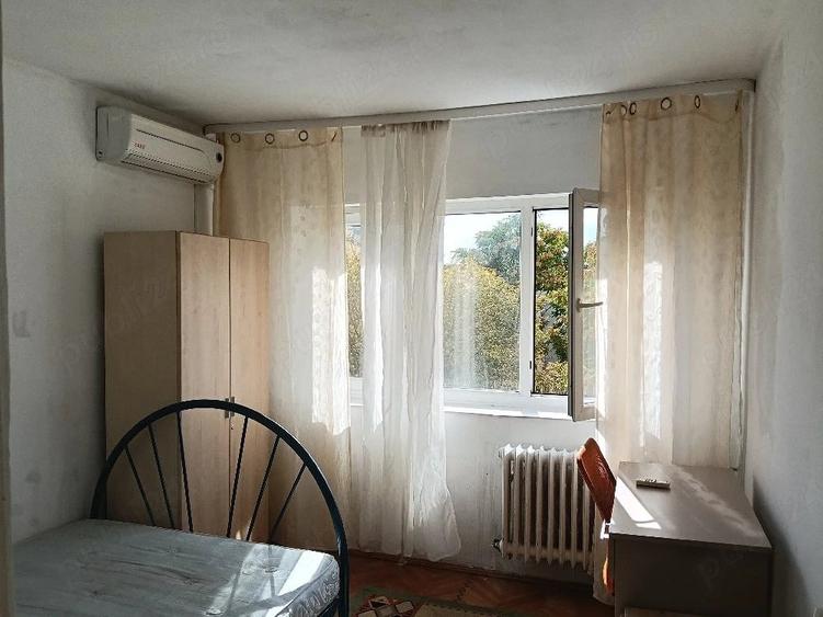 Apartament cu 3 camere semidecomandat în Olimpia-Stadion