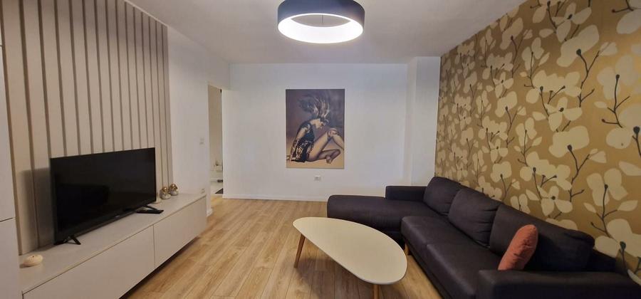 Apartament cu 2 camere decomandat în Ultracentral