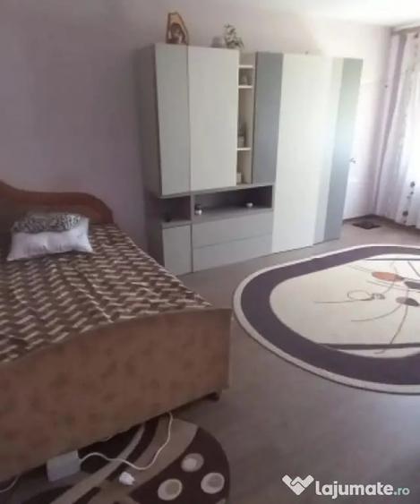 Apartament cu 2 camere decomandat în E3