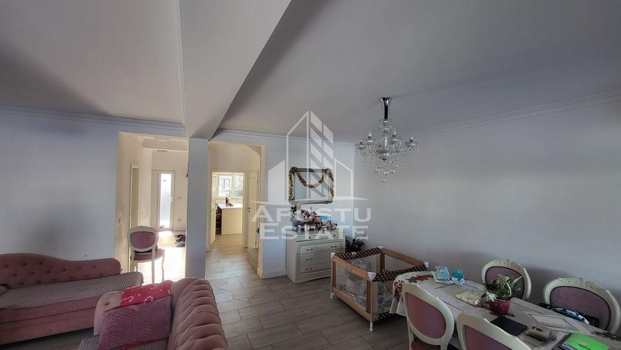 Duplex cu 4 camere cu Canalizare în Covaci