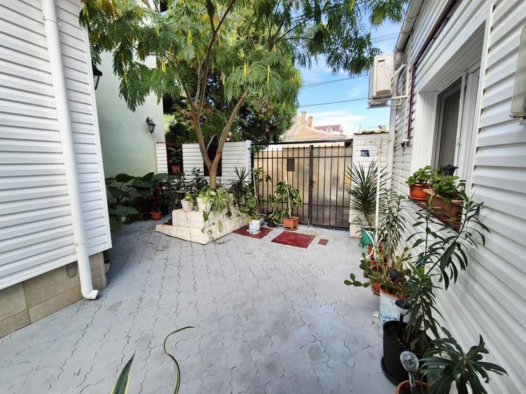 Apartament 2 camere la curte | Tomis 2 - Ovidius - 12