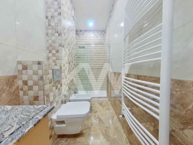 Apartament cu 3 camere decomandat, mobilat în Tractorul