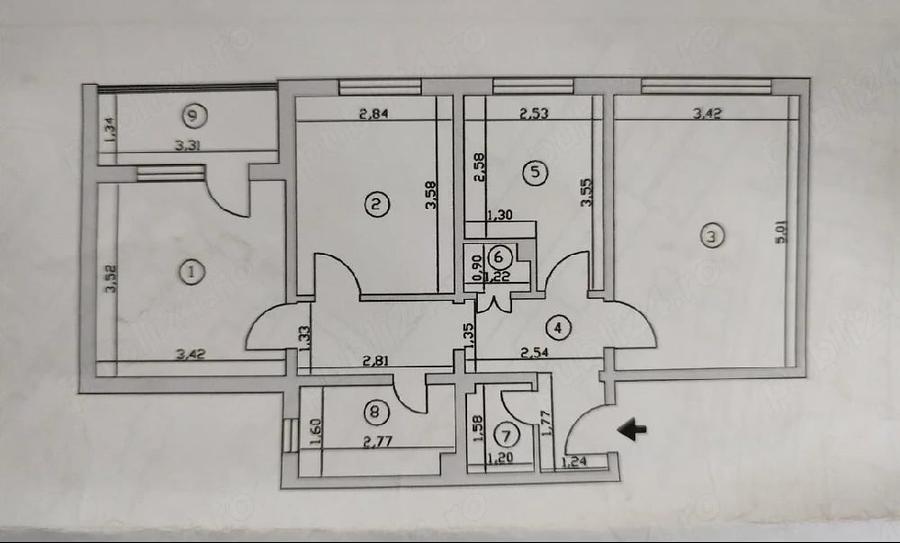 Apartament cu 3 camere decomandat în Sud
