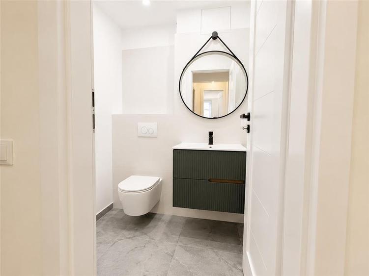 Apartament cu 3 camere decomandat în Ștrand
