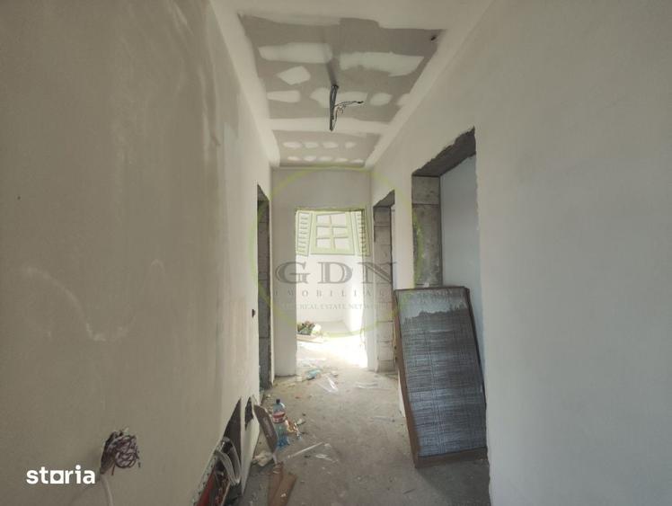 Casă cu 4 camere cu Teren 200 Mp în Malu Mare