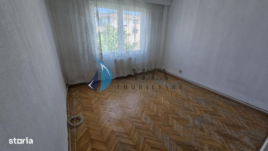Apartament cu 4 camere decomandat în Reghin