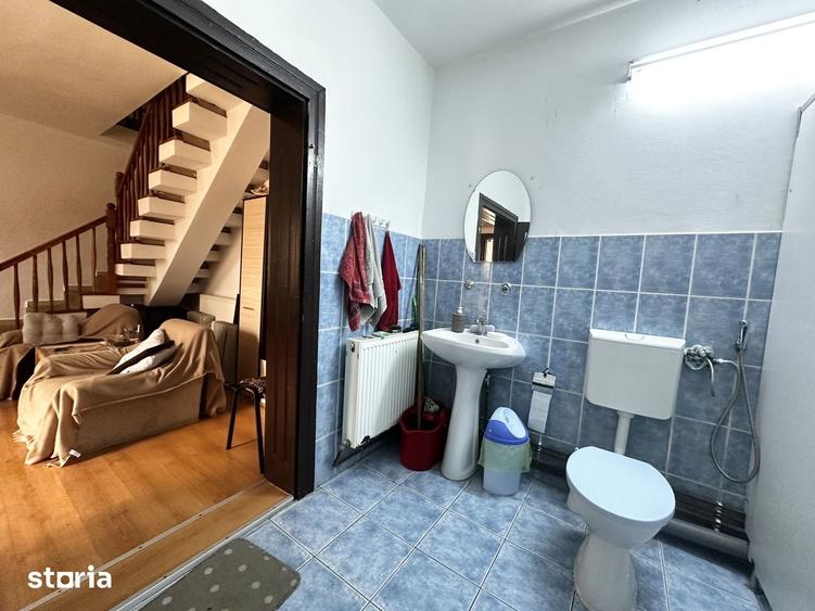Casă cu 6 camere cu Teren 370 Mp în Olimpia-Stadion