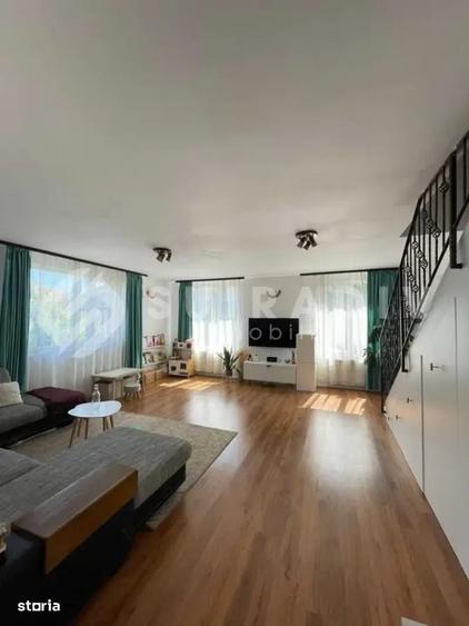 Apartament cu 4 camere semidecomandat în Europa