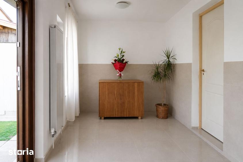 Casă cu 2 camere cu Teren 2500 Mp în Voitinel