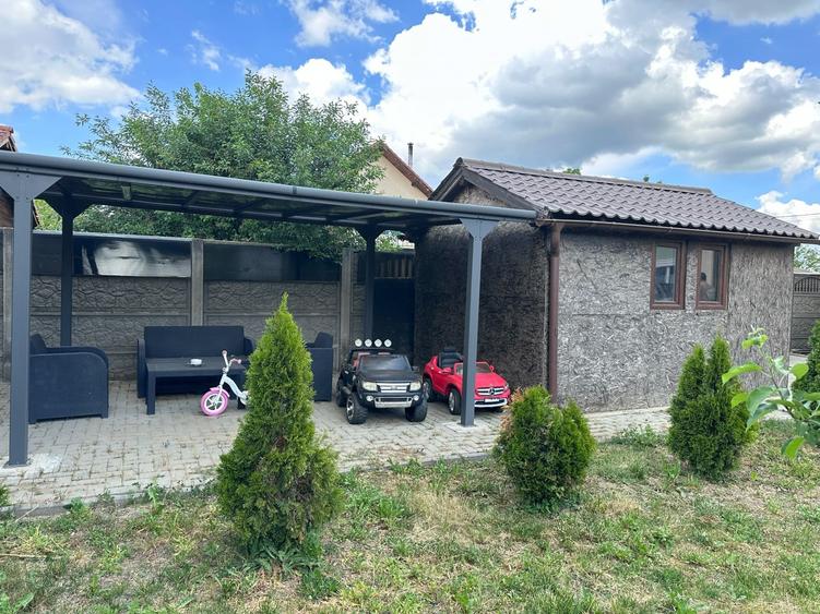 Casă individuală cu 5 camere cu Canalizare în Moșnița Nouă