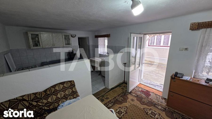 Casă cu 3 camere cu Teren 160 Mp în Câlnic