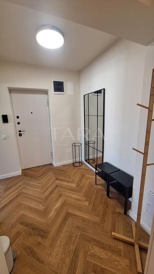 Apartament cu 3 camere semidecomandat, mobilat în Zorilor