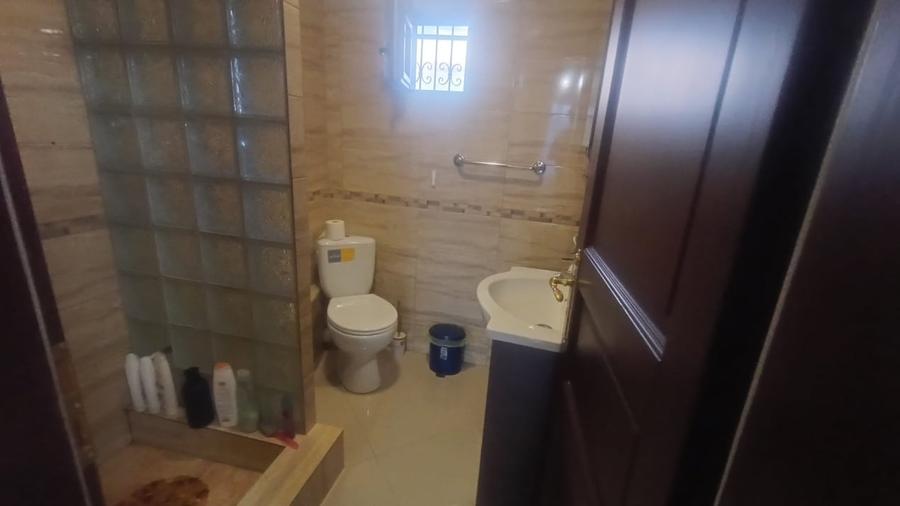 Casă individuală cu 4 camere cu Canalizare în Popoveni