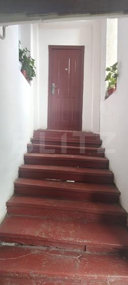 Casă individuală cu 3 camere cu Canalizare în Ultracentral