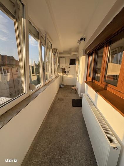 Apartament cu 3 camere în Grivița