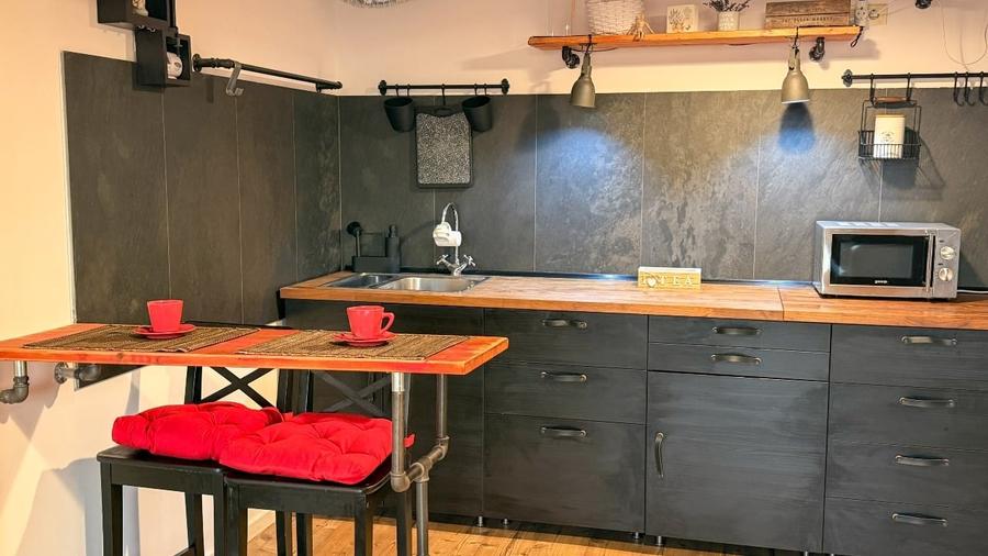 Apartament cu 2 camere semidecomandat, mobilat în Brâncoveanu