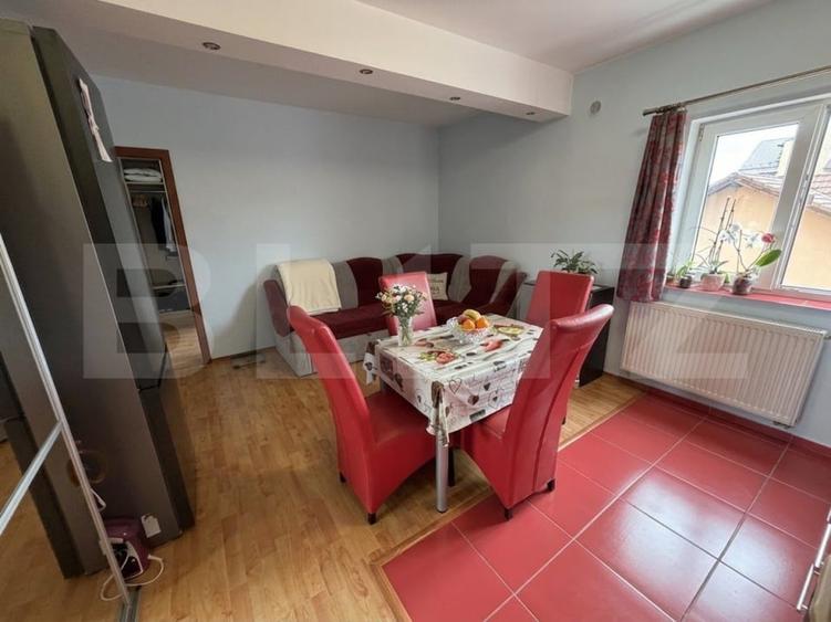 Apartament cu 2 camere semidecomandat, mobilat în Florești
