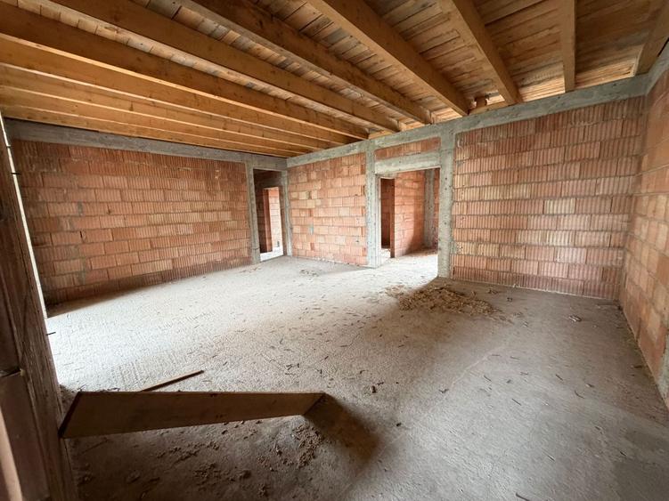 Casă de vânzare 260 mp utili + 1052 mp teren in centrul orasului Covasna - 24