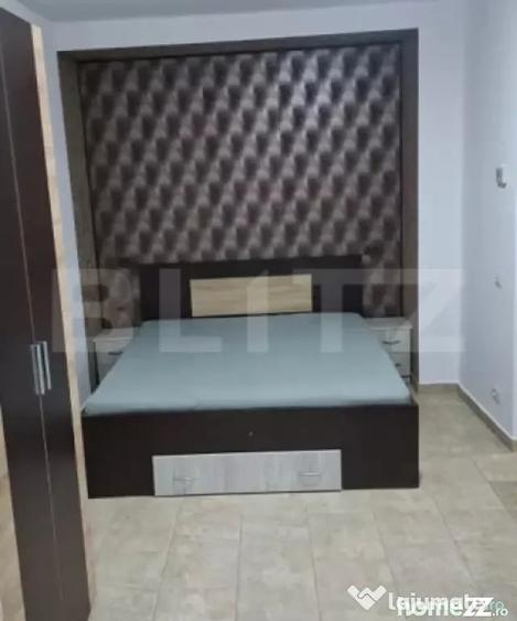 Apartament cu 3 camere decomandat în Nicolina